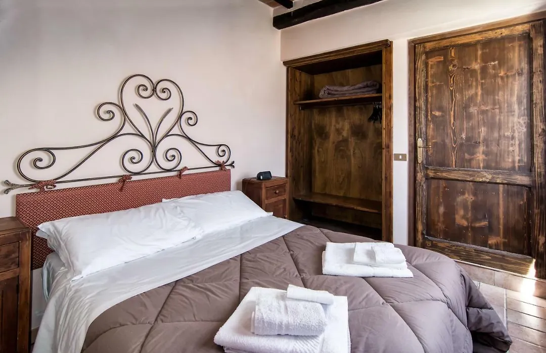 Bio Agriturismo Montemenardo Apartments-1